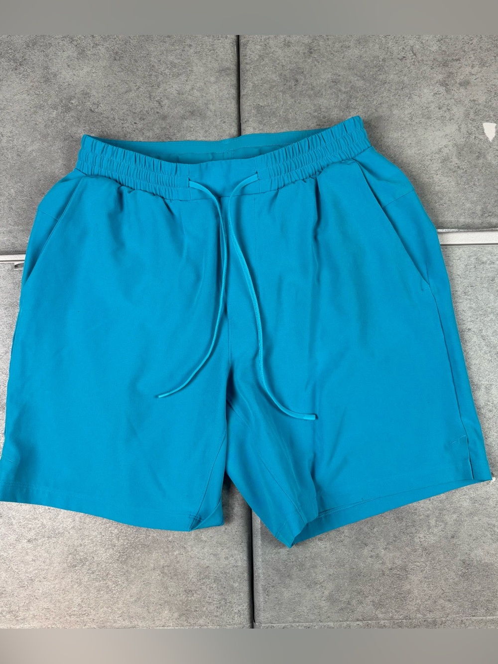 Lululemon Channel Cross Swim Short 7”
Turquoise Tide